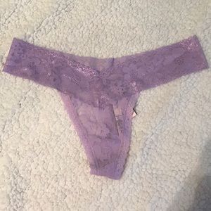 BRAND NEW VS THONG
